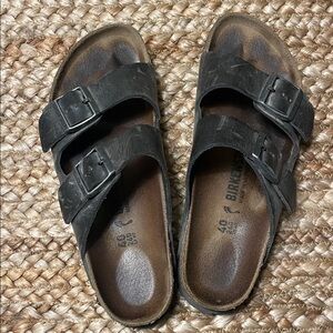 Birkenstock Arizona leather sandals size W9